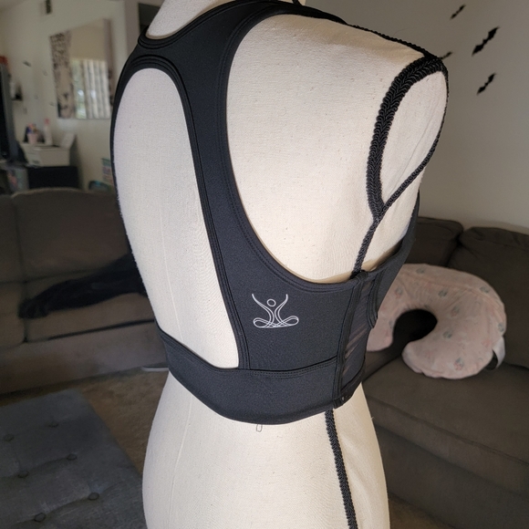 Corset Inspired Push-up Sports Bra with an Open Back Design-Jet Black - Picture 9 of 12